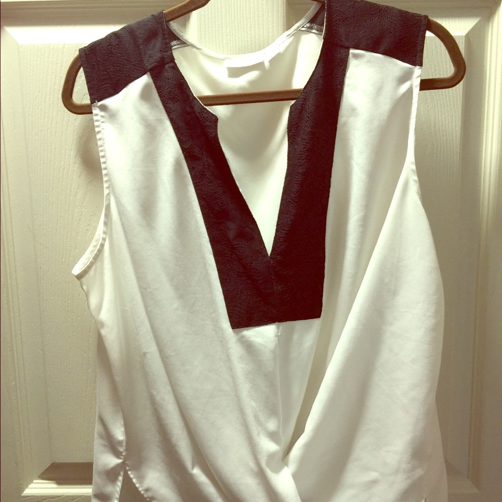 Sleeveless blouse